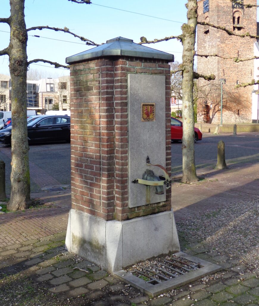 Dorpspomp in het centrum van Bunnik