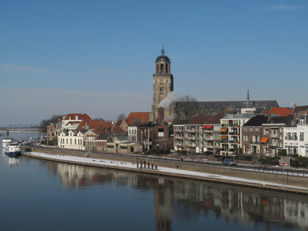 Stadsgezicht van Deventer aan de IJssel