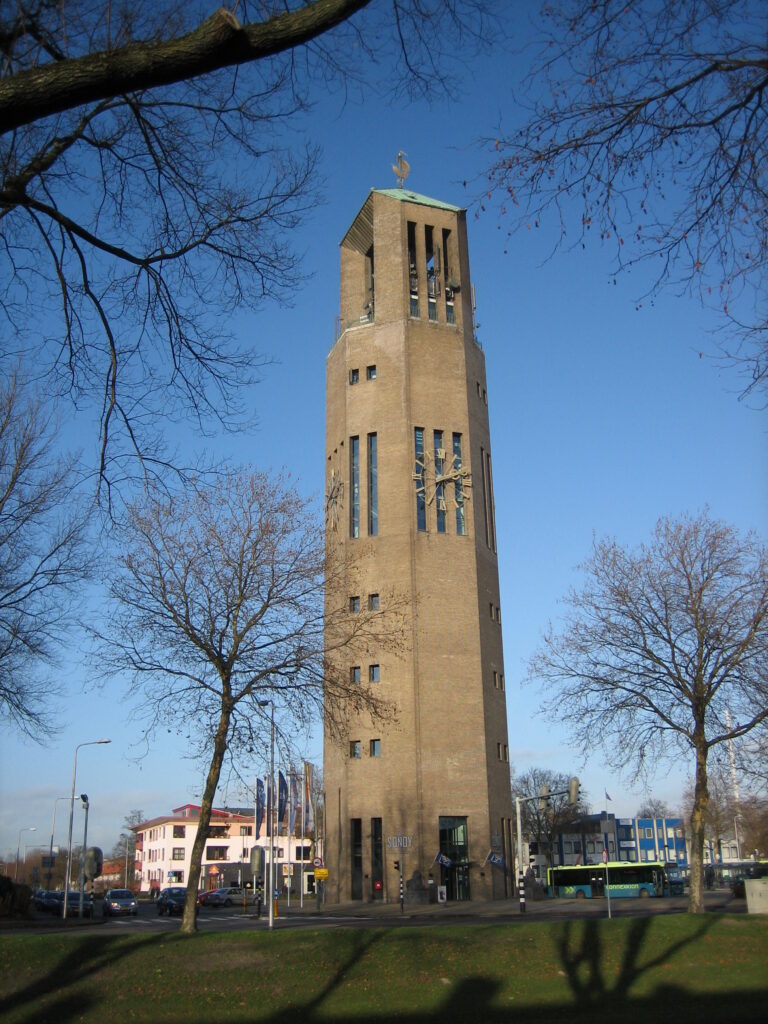 De Poldertoren in Emmeloord, herkenningspunt van de Noordoostpolder